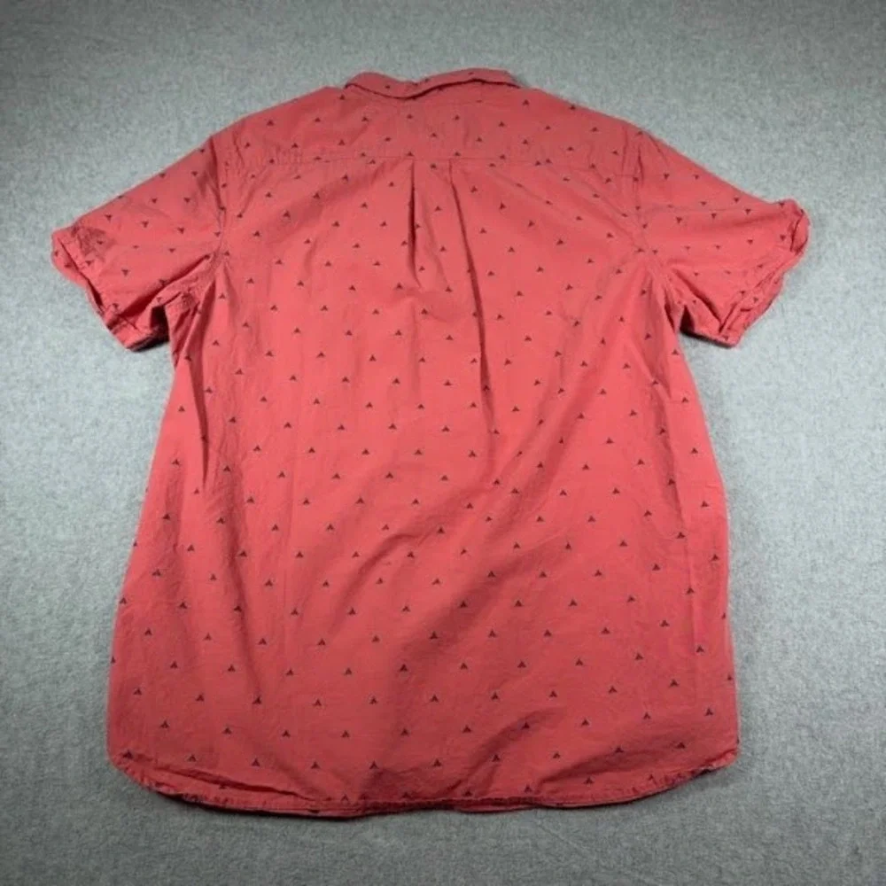 The North Face Button Front‎ Shirt Mens L Salmon Pink Geometric Teepee Print